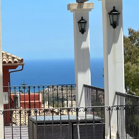 Luxury Alhambra Close To Sea And Centre Villa