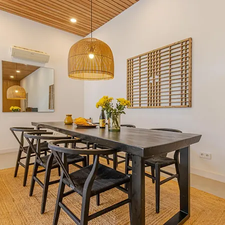 Luxury Alhambra Close To Sea And Centre Villa *
