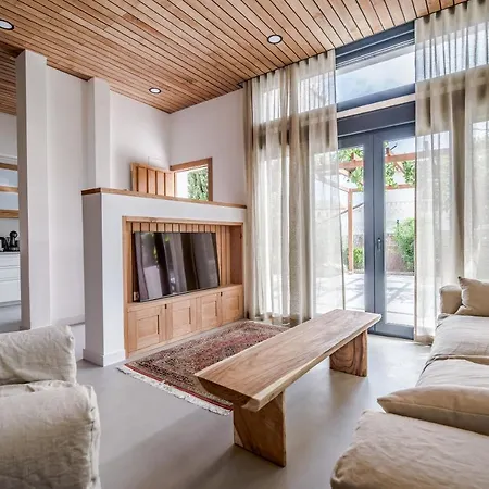 Luxury Alhambra Close To Sea And Centre Villa *